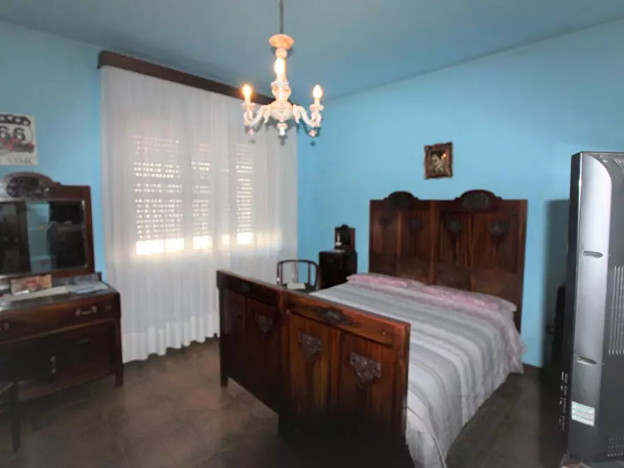 Immagine 16 di Villa in vendita  a Vecchiano