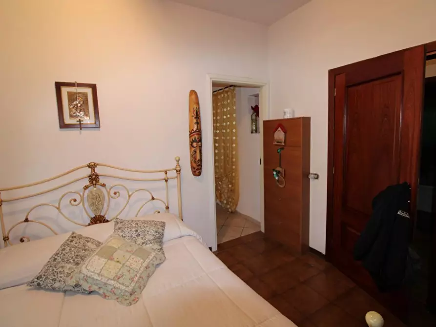 Immagine 7 di Villa in vendita  a Vecchiano