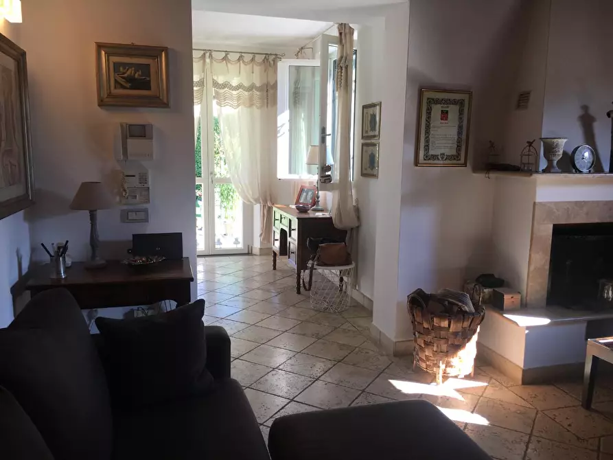 Immagine 12 di Casa bifamiliare in vendita  a Camaiore