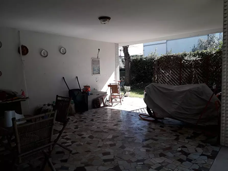 Immagine 9 di Villa in vendita  a Pisa