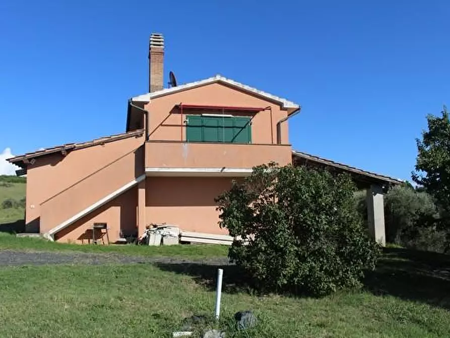 Immagine 3 di Casa colonica in vendita  a Guardistallo