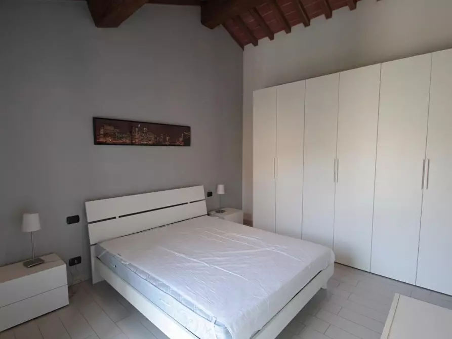Immagine 5 di Appartamento in affitto  a Lucca