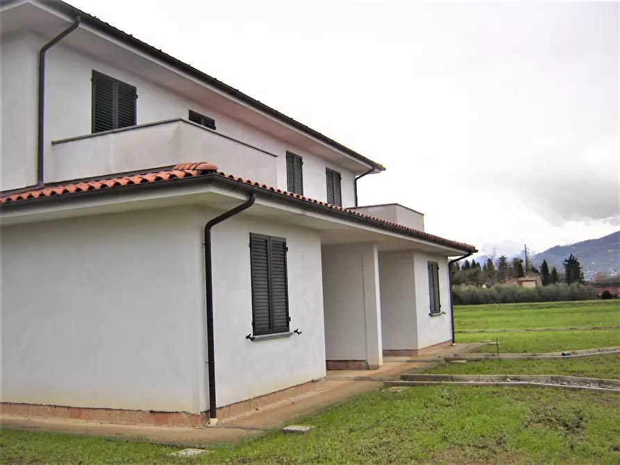 Immagine 4 di Casa bifamiliare in vendita  a Montecarlo