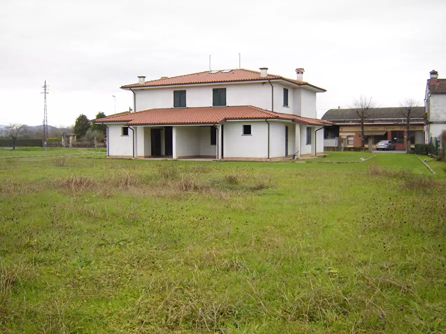 Immagine 1 di Casa bifamiliare in vendita  a Montecarlo