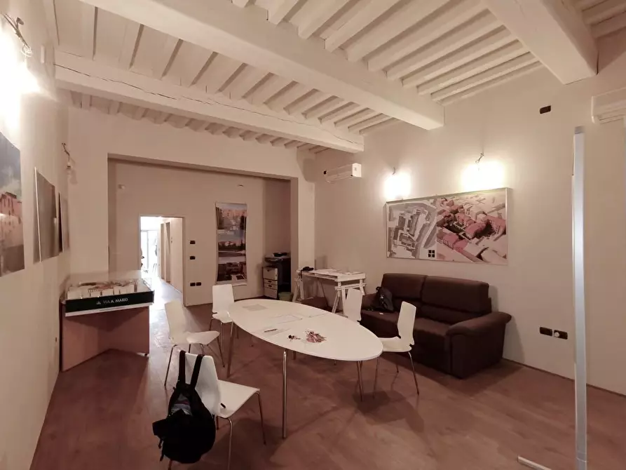 Immagine 3 di Locale commerciale in vendita  a Pisa