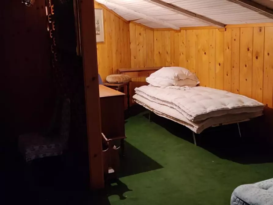 Immagine 3 di Villa in vendita  a Cascina