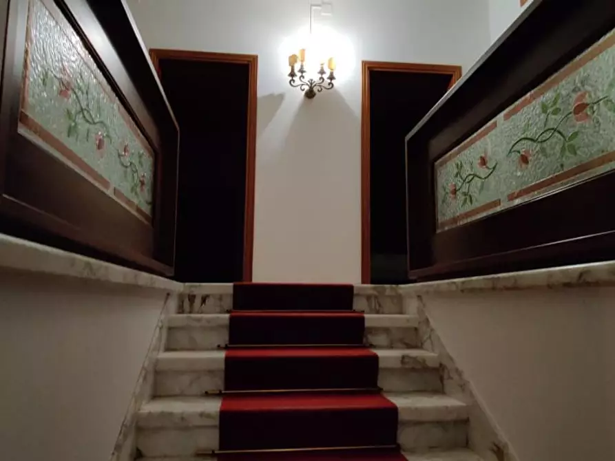 Immagine 6 di Villa in vendita  a Cascina