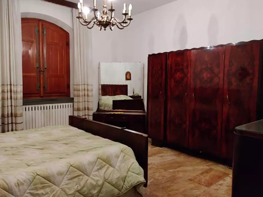 Immagine 28 di Villa in vendita  a Cascina