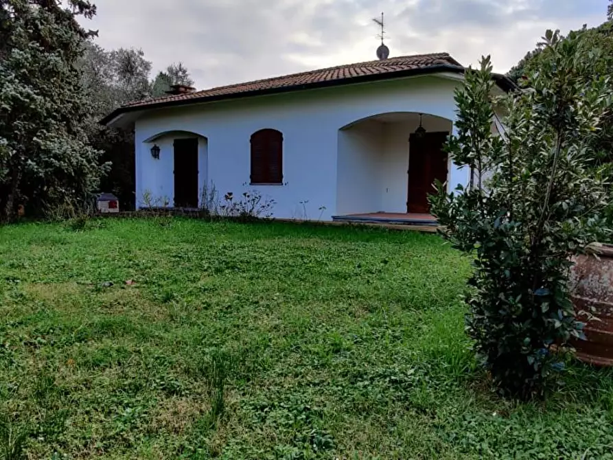 Immagine 24 di Villa in vendita  a Cascina