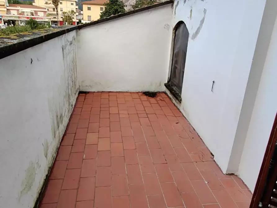 Immagine 10 di Villa in vendita  a Cascina