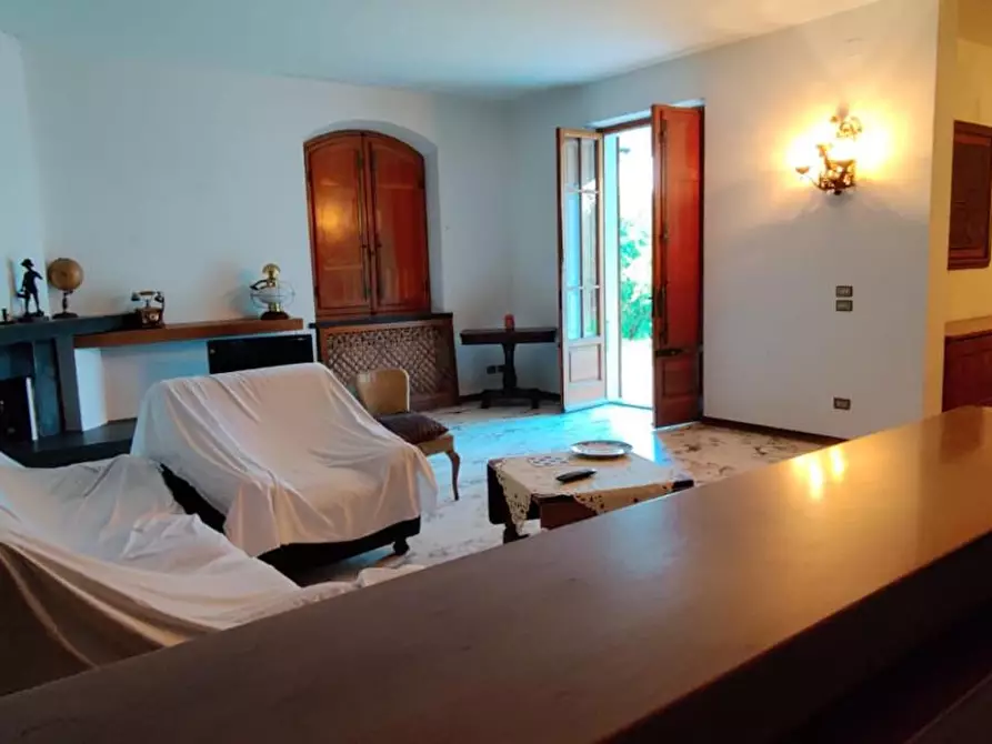 Immagine 8 di Villa in vendita  a Cascina