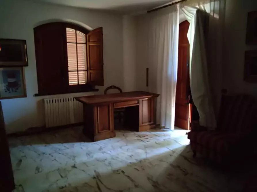 Immagine 17 di Villa in vendita  a Cascina