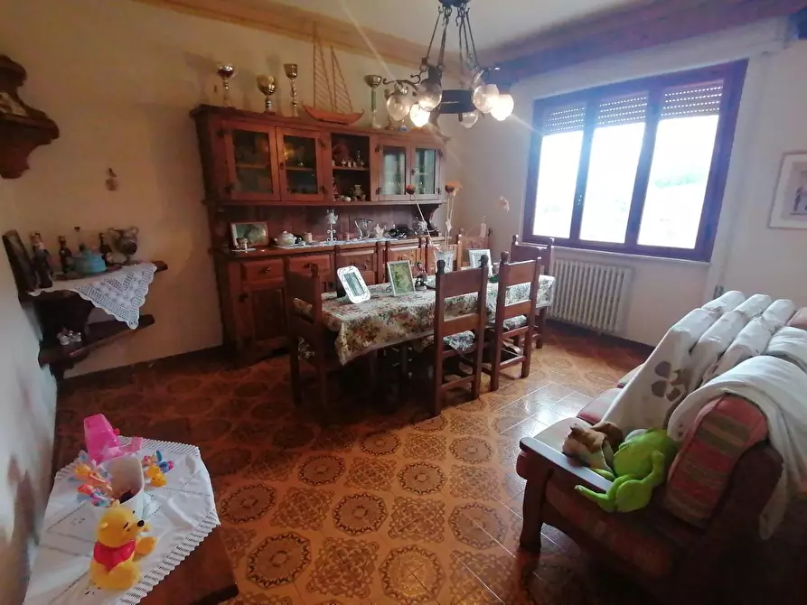 Immagine 11 di Villa in vendita  a Lucca