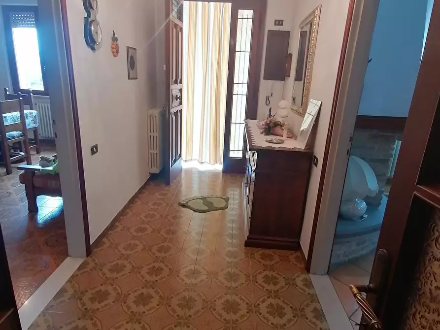 Immagine 10 di Villa in vendita  a Lucca