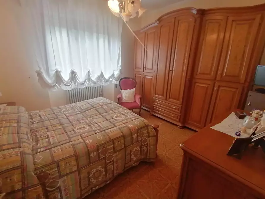 Immagine 13 di Villa in vendita  a Lucca