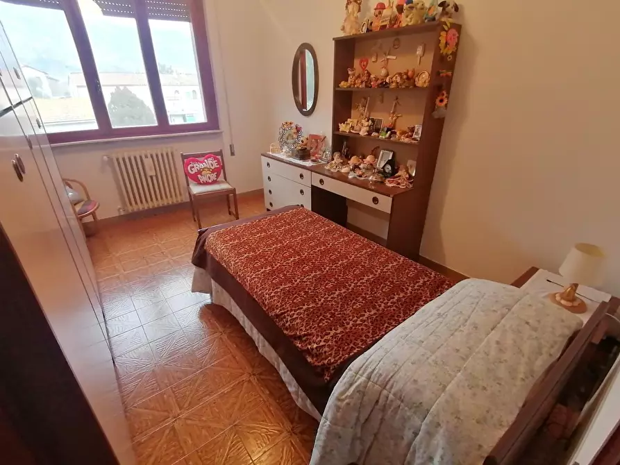 Immagine 14 di Villa in vendita  a Lucca