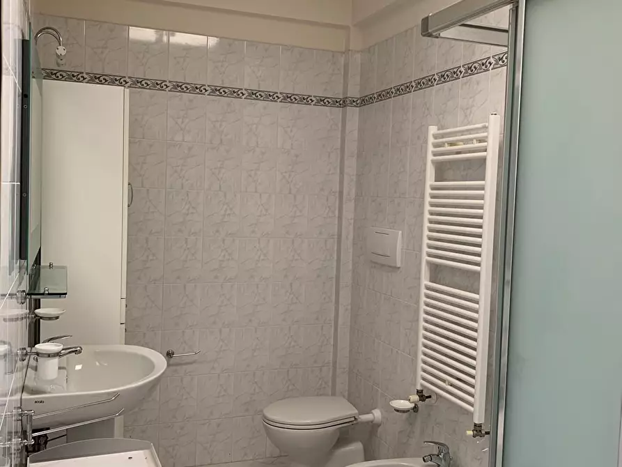 Immagine 6 di Appartamento in affitto  a Montignoso