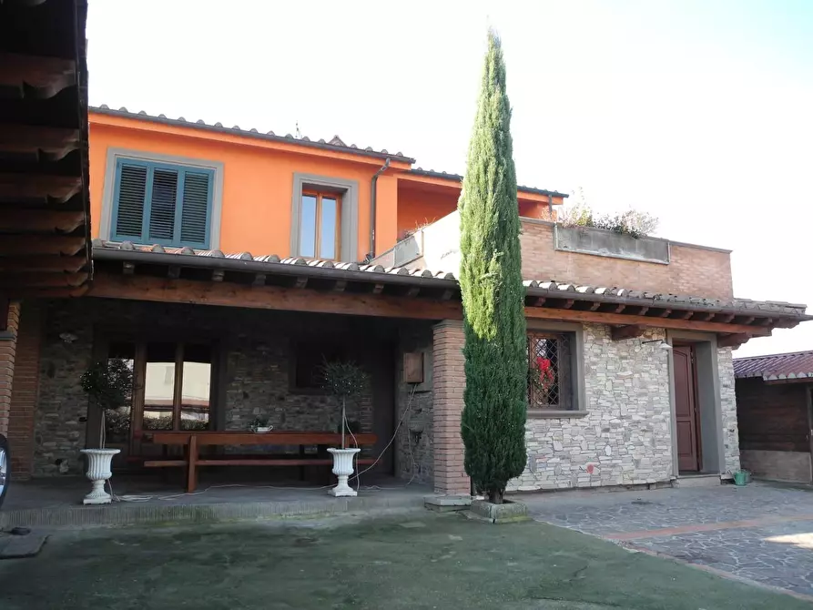 Immagine 2 di Casa bifamiliare in vendita  a Cerreto Guidi