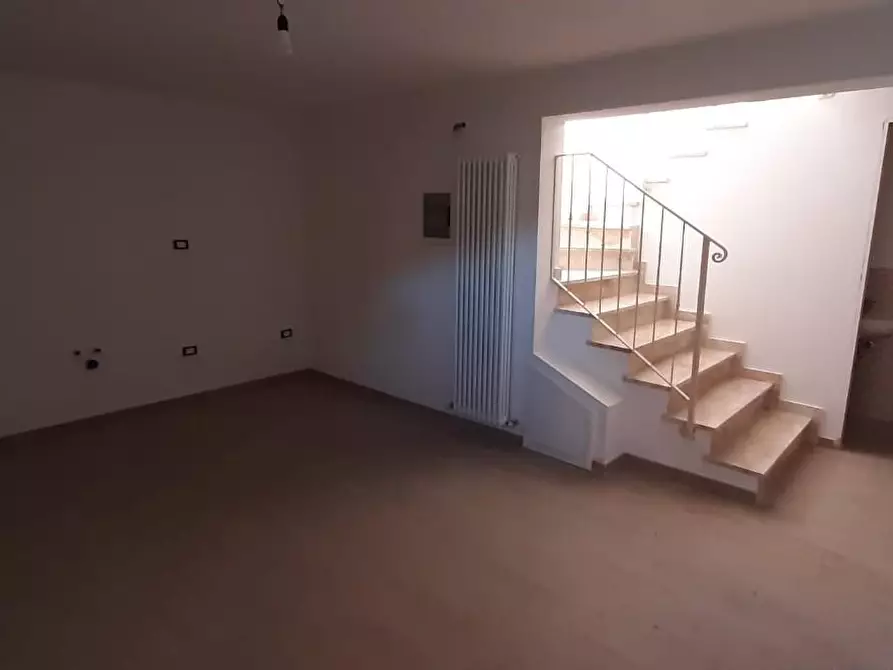 Immagine 28 di Casa trifamiliare in vendita  a Cecina