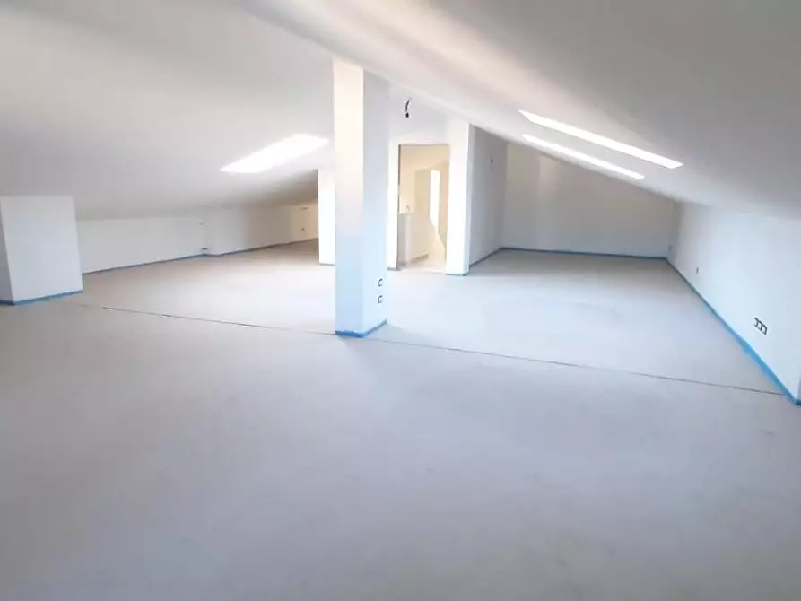 Immagine 23 di Casa trifamiliare in vendita  a Cecina