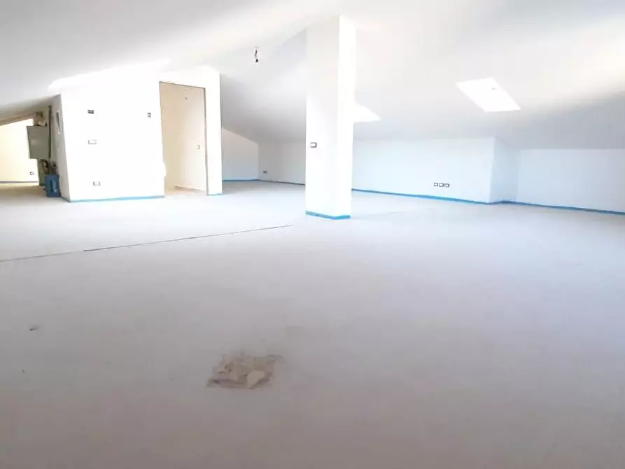 Immagine 20 di Casa trifamiliare in vendita  a Cecina