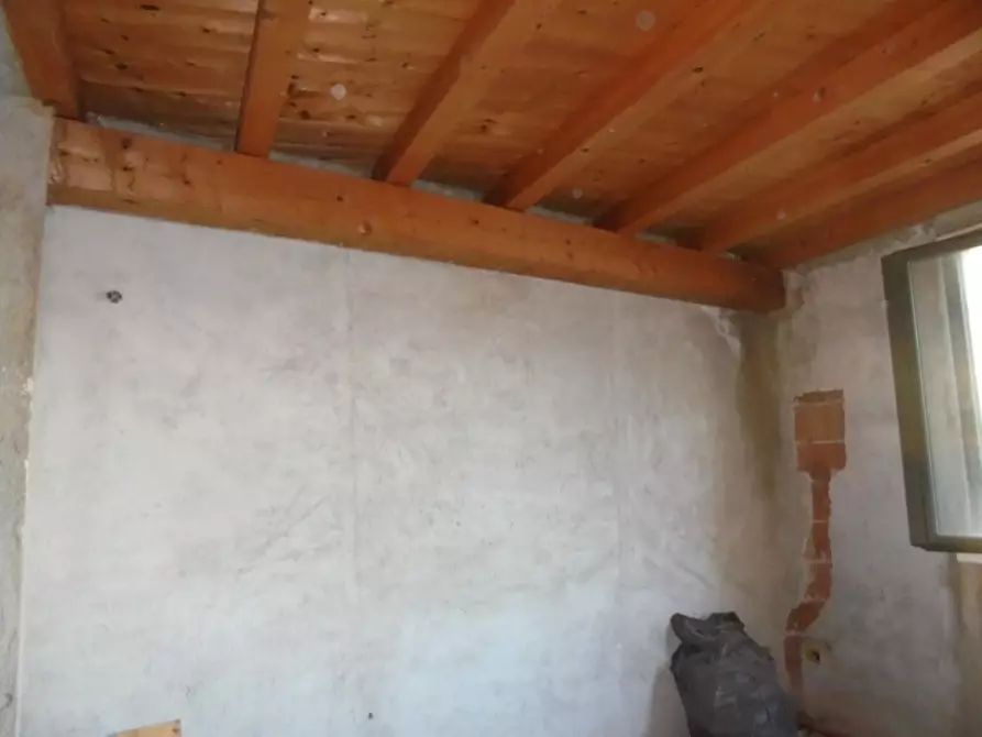 Immagine 3 di Appartamento in vendita  a Massa