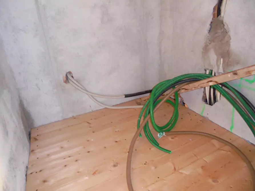 Immagine 18 di Appartamento in vendita  a Massa