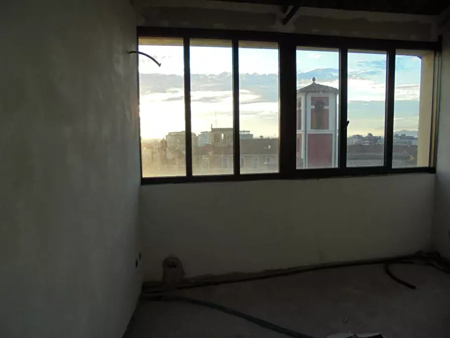 Immagine 5 di Appartamento in vendita  a Massa