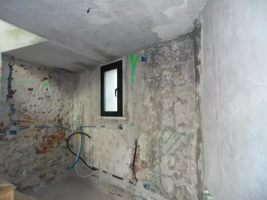 Immagine 10 di Appartamento in vendita  a Massa