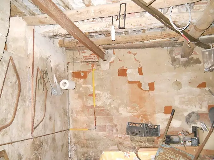 Immagine 8 di Rustico / casale in vendita  a Calci