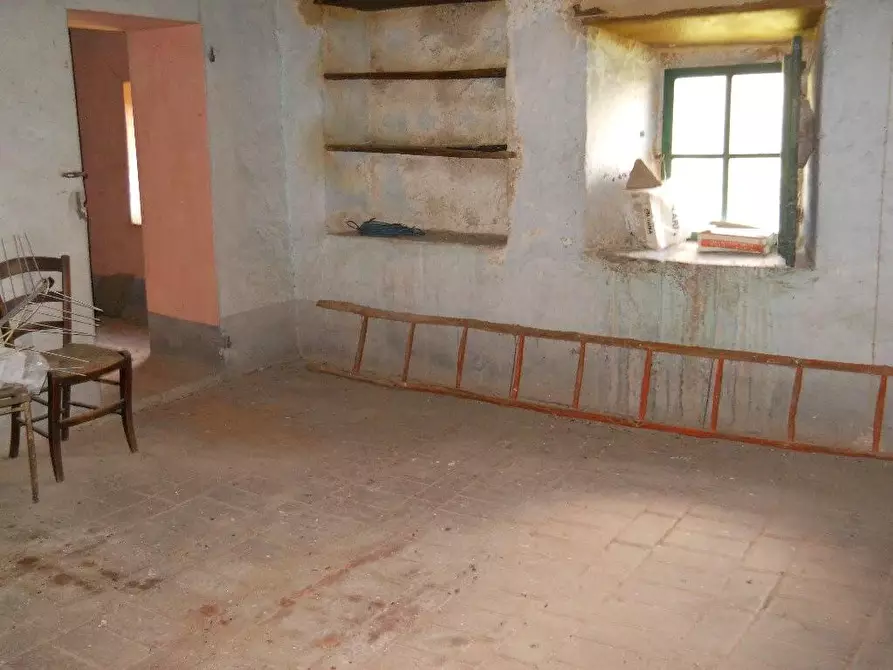 Immagine 14 di Rustico / casale in vendita  a Calci