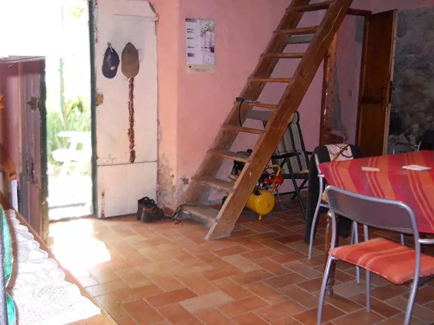 Immagine 12 di Rustico / casale in vendita  a Calci