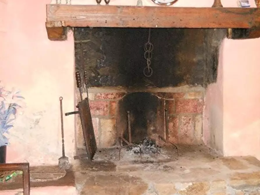 Immagine 20 di Rustico / casale in vendita  a Calci