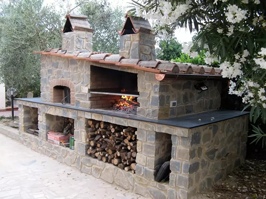 Immagine 17 di Villa in vendita  a Cascina