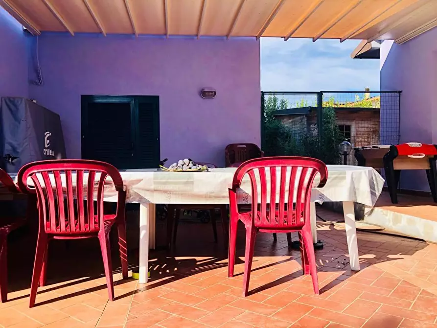 Immagine 16 di Villa in vendita  a Cascina