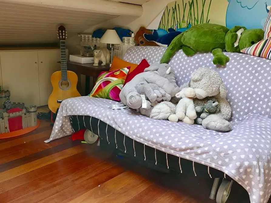 Immagine 31 di Villa in vendita  a Cascina