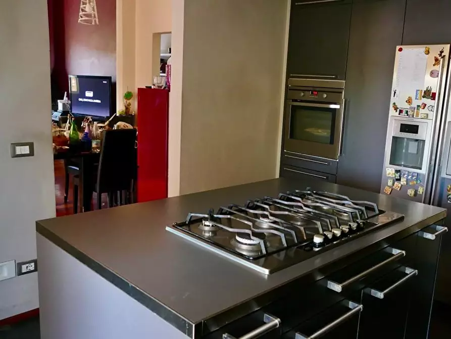 Immagine 3 di Villa in vendita  a Cascina