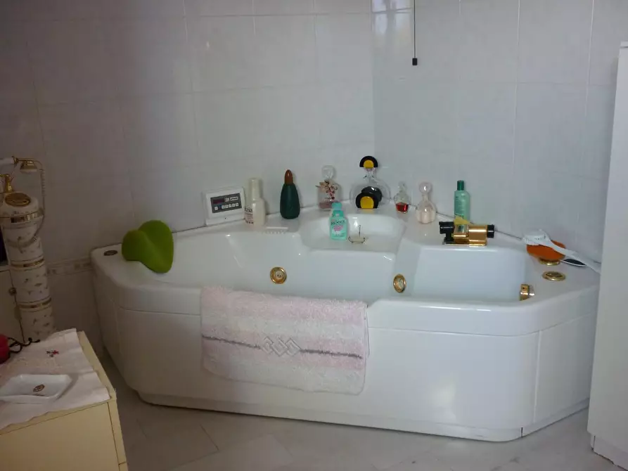 Immagine 15 di Casa bifamiliare in vendita  a Cerreto Guidi