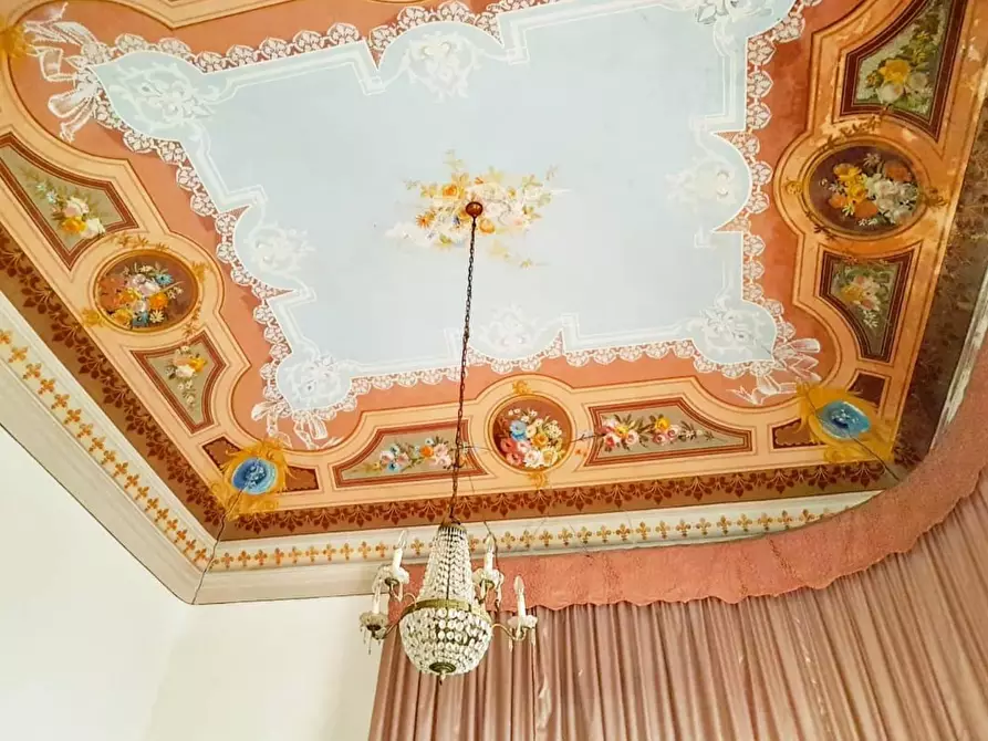 Immagine 12 di Villa in vendita  a Cerreto Guidi