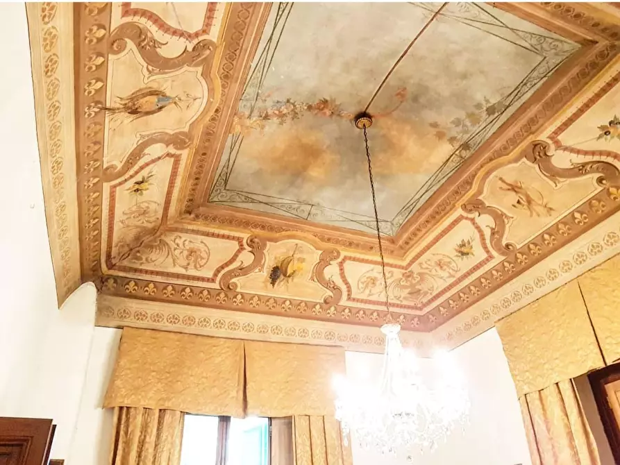 Immagine 4 di Villa in vendita  a Cerreto Guidi