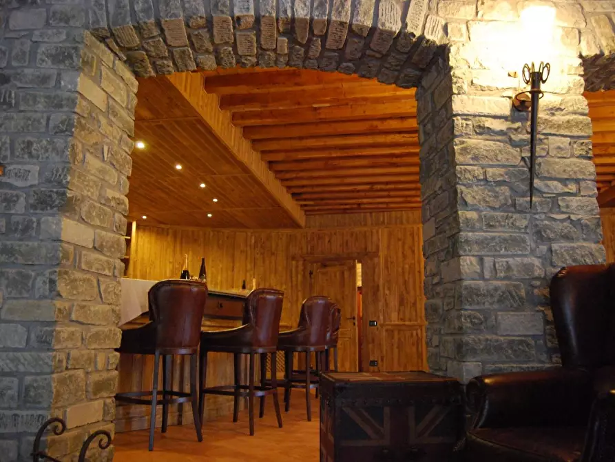 Immagine 28 di Albergo/B&B/Residence in vendita  a Villafranca In Lunigiana