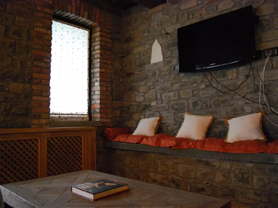 Immagine 27 di Albergo/B&B/Residence in vendita  a Villafranca In Lunigiana