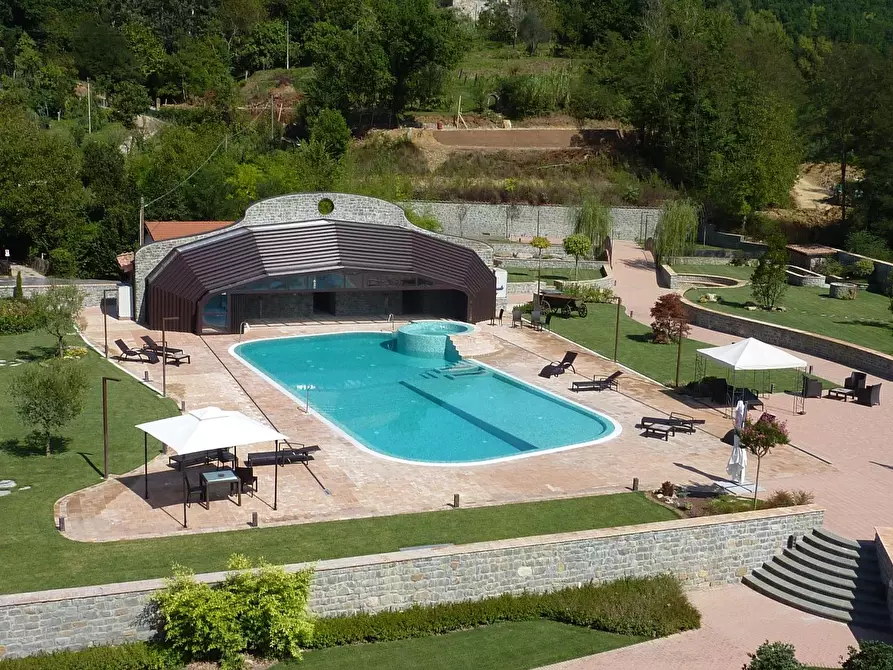 Immagine 1 di Albergo/B&B/Residence in vendita  a Villafranca In Lunigiana