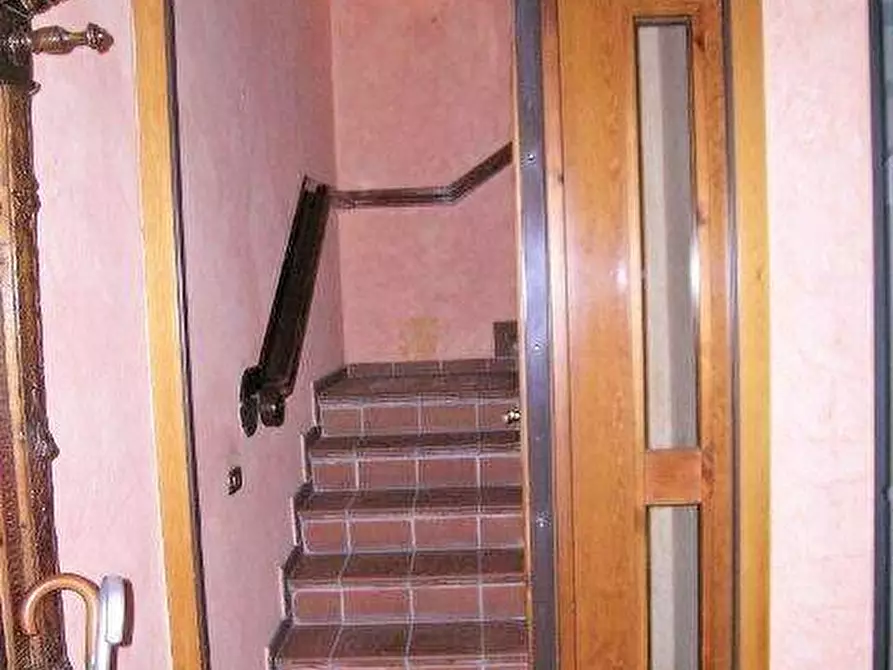 Immagine 8 di Appartamento in vendita  a Lucca