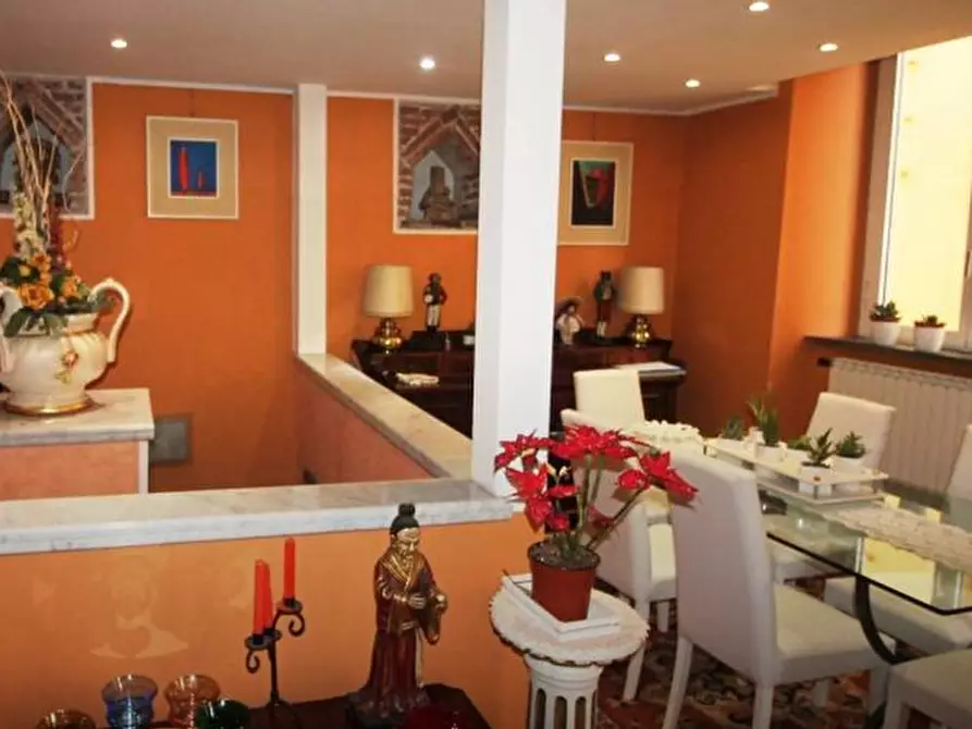 Immagine 13 di Appartamento in vendita  a Lucca