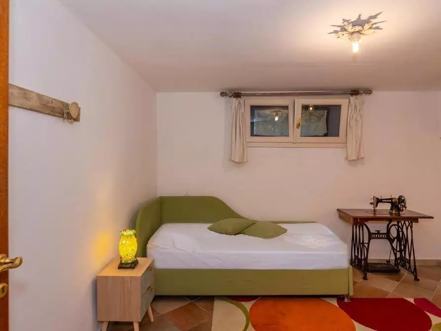 Immagine 22 di Villa in vendita  a Lucca