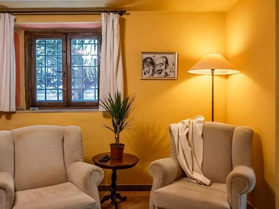 Immagine 15 di Villa in vendita  a Lucca