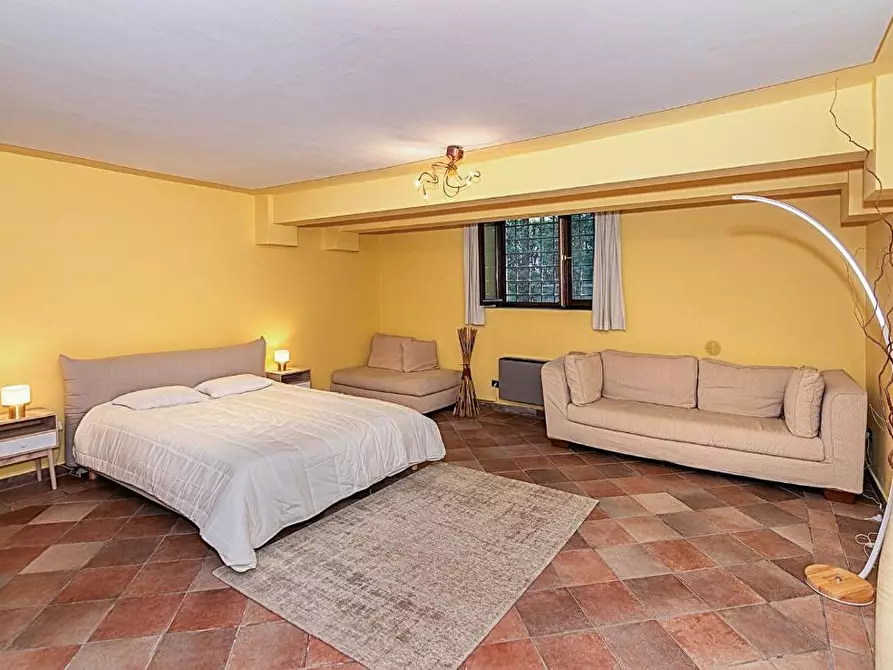 Immagine 33 di Villa in vendita  a Lucca