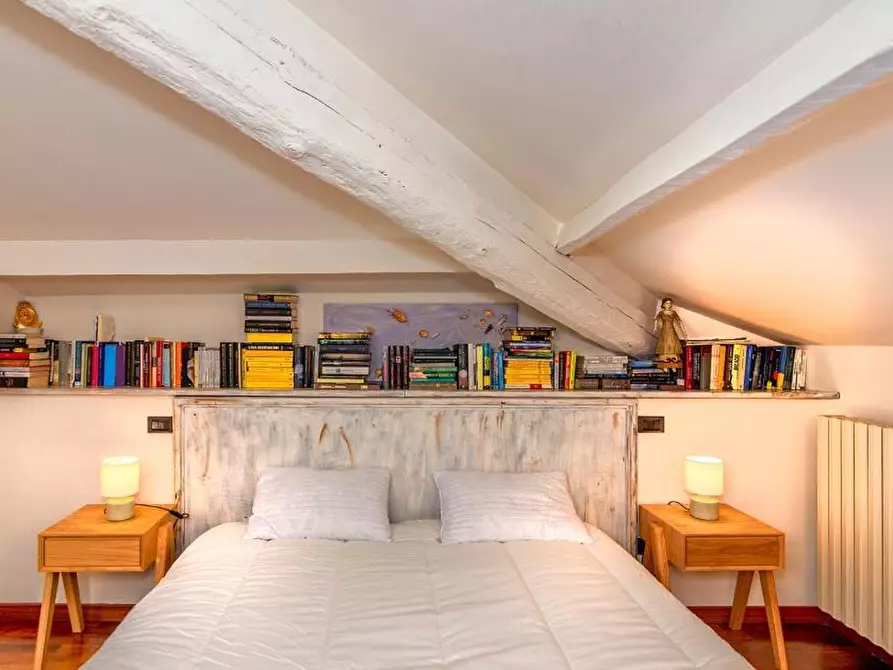 Immagine 20 di Villa in vendita  a Lucca