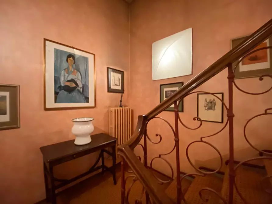 Immagine 55 di Villa in vendita  a Capannori